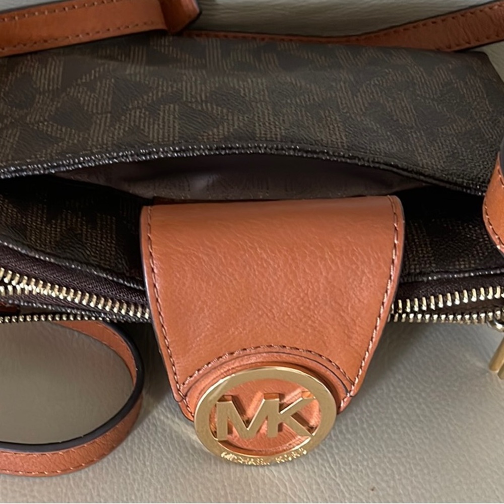Michael Kors Brown Crossbody Bag Fulton - Picture 5 of 5